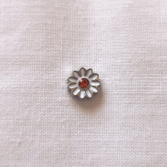 White Daisy Charm