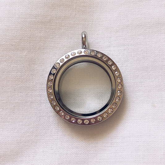 Medium Twist Locket With Clear Crystals