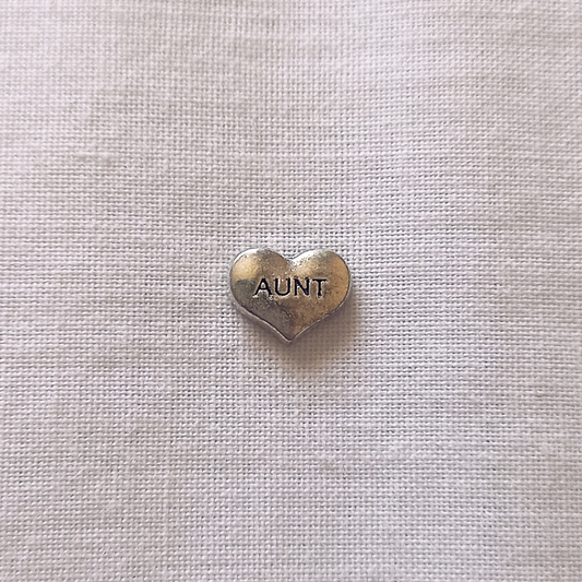 "Aunt" Word Charm